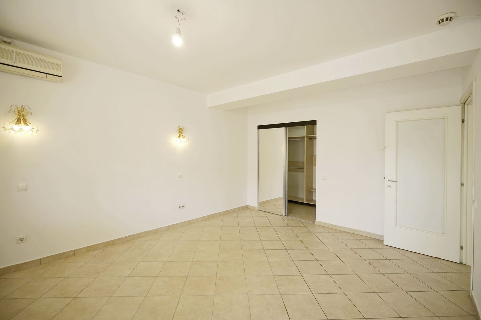 Vila Voluntari, stradal - Poză 19