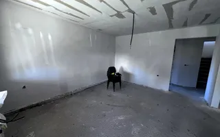 Vanzare casa P+M in Sendreni( in spatele Primariei), pret 92.500 euro - Poză 22