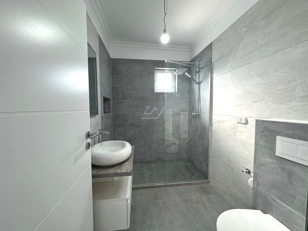 Decomandat. Etaj intermediar. Balcon mare. Loc de parcare. - Poză 6