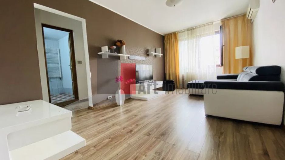 APARTAMENT DE 4 CAMERE  BARCA - Poză 1
