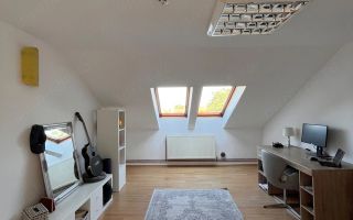 De închiriat apartament cu 3 camere   zonă centrală, lângă Cetate - Poză 3