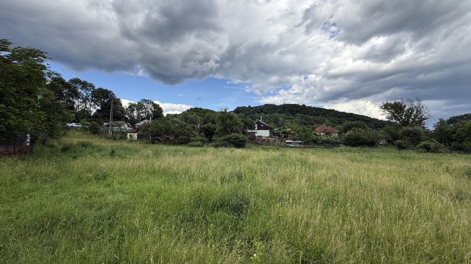 Teren plat-intravilan -3800 mp, cu pădurice și ieșire la râu! - Poză 20
