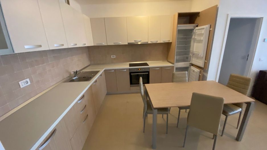 Apartament cu 3 camere   în zona Ultracentral - Poză 5