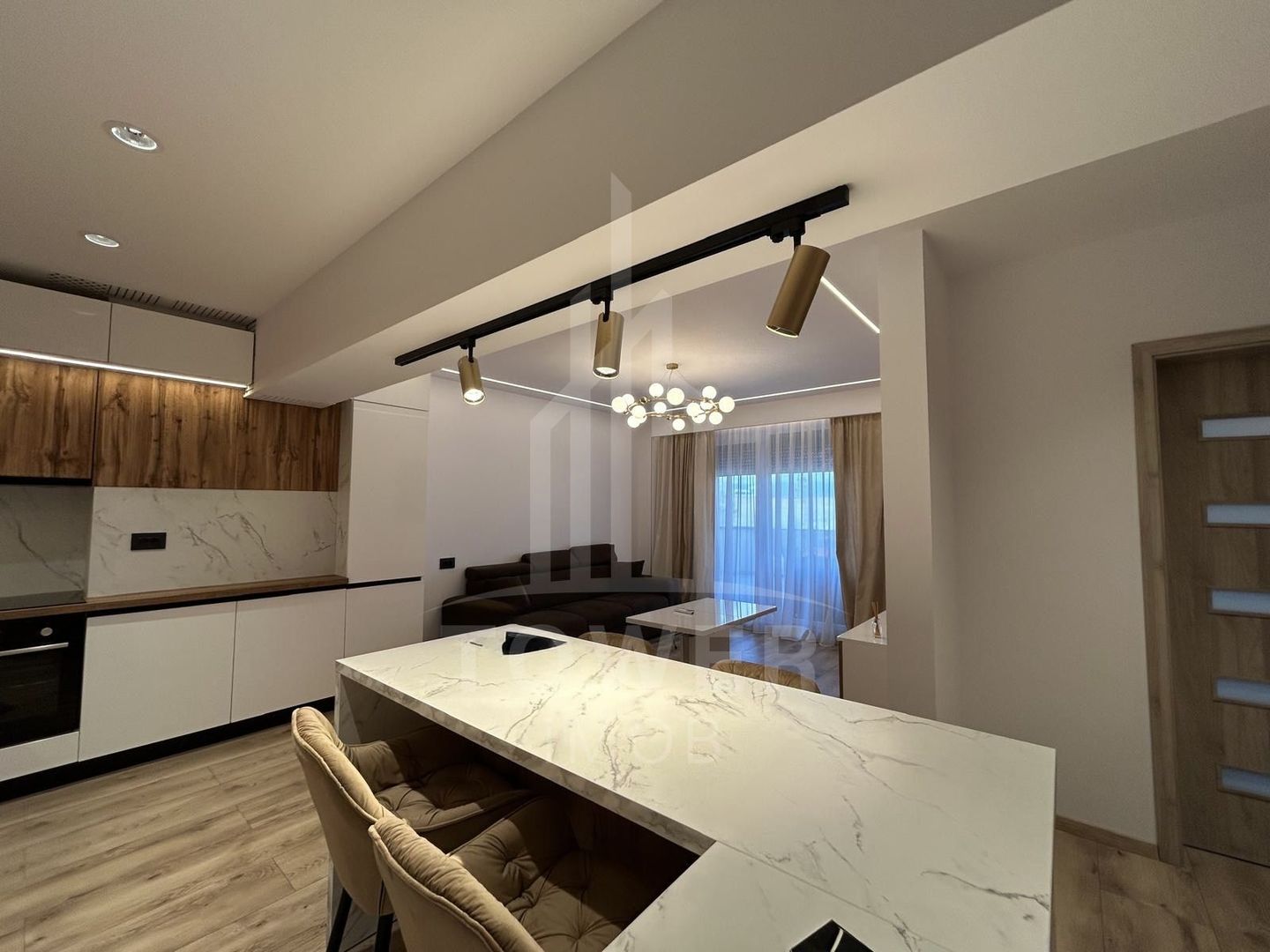 Tower Imob oferă Apartament 2 camere de lux - Poză 3
