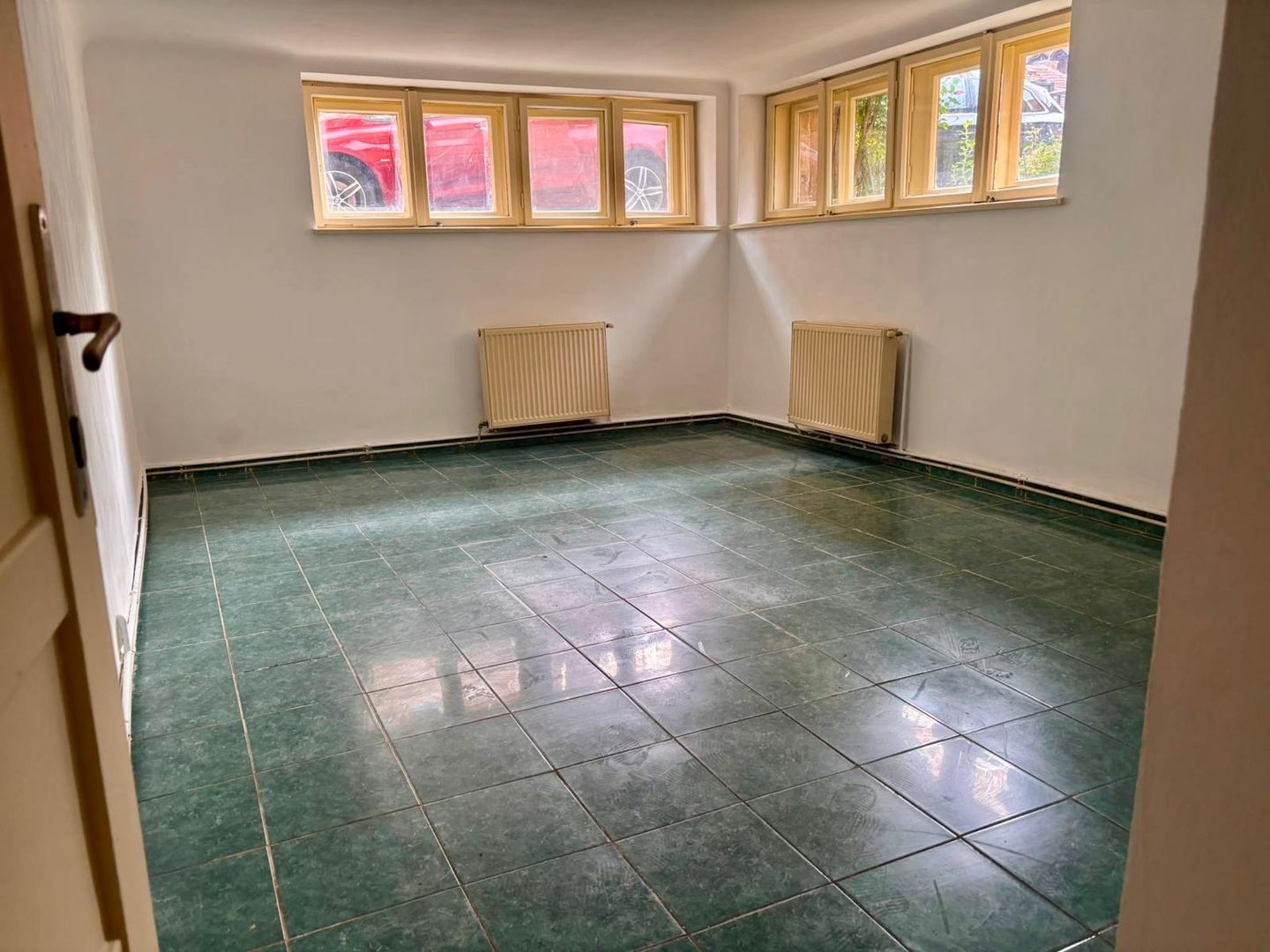 VANZARE Apartament cu 3 camere in zona Grigorescu - Poză 2