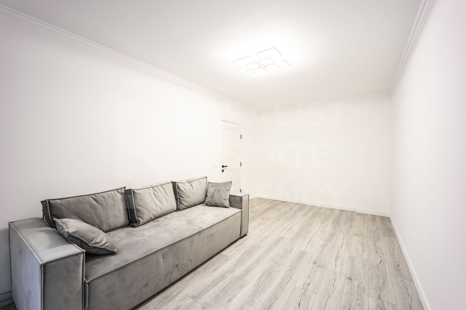 Vânzare, apartament 33.2 mp, str.Ginta Latină, Ciocana - Poză 1