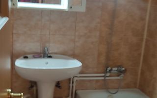 De inchiriat apartament spatios in Piata Centrala, 320 euro - Poză 16