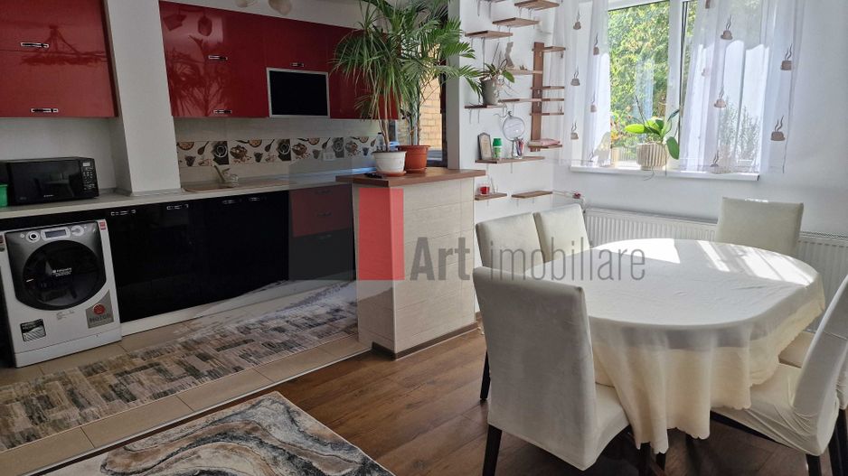 Închiriere 3 camere, nou, zona Favorit, 2 locuri de parcare - Poză 2