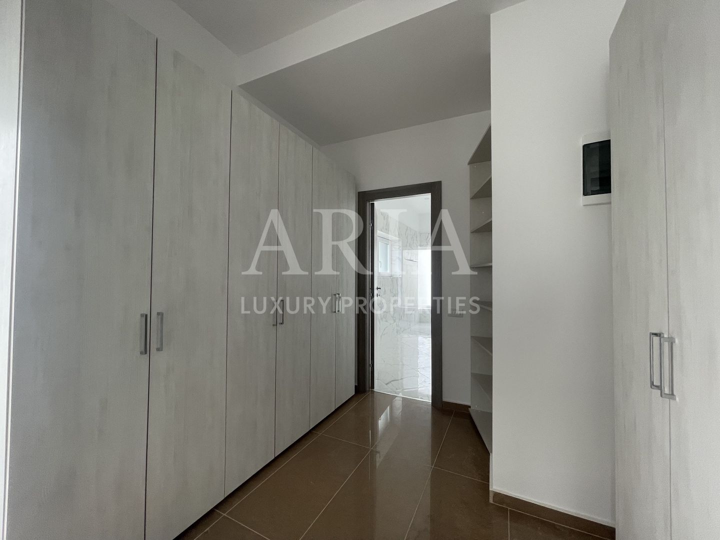 MODERN VILLA -  FIRST RENT - LUXURY GATED COMMUNITY - Poză 9