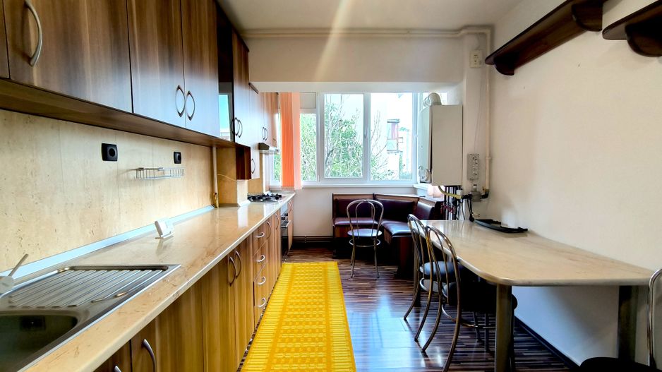 Apartament spatios 2 camere cu centrala, zona  Confectii - Poză 2