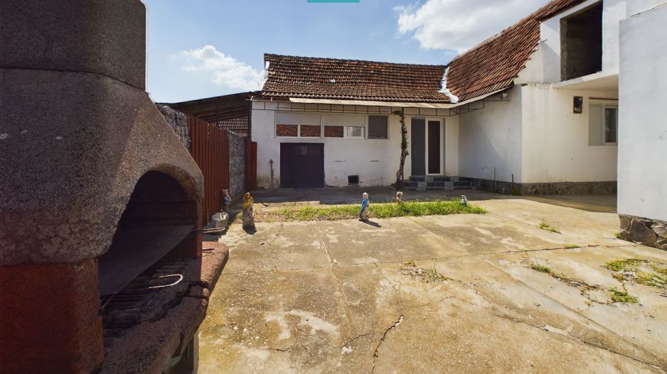 Casă deosebită în Galșa - Șiria - Poză 13