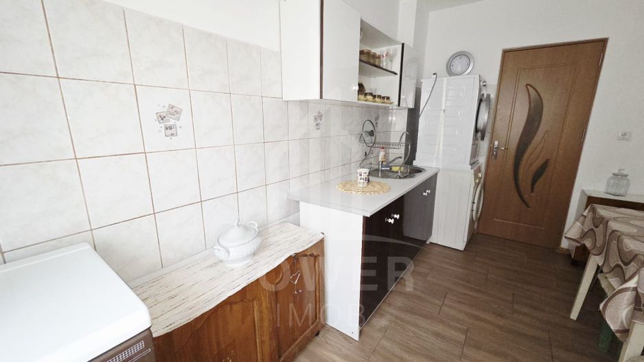 Apartament 3 camere de închiriat - Vasile Aaron - Poză 8