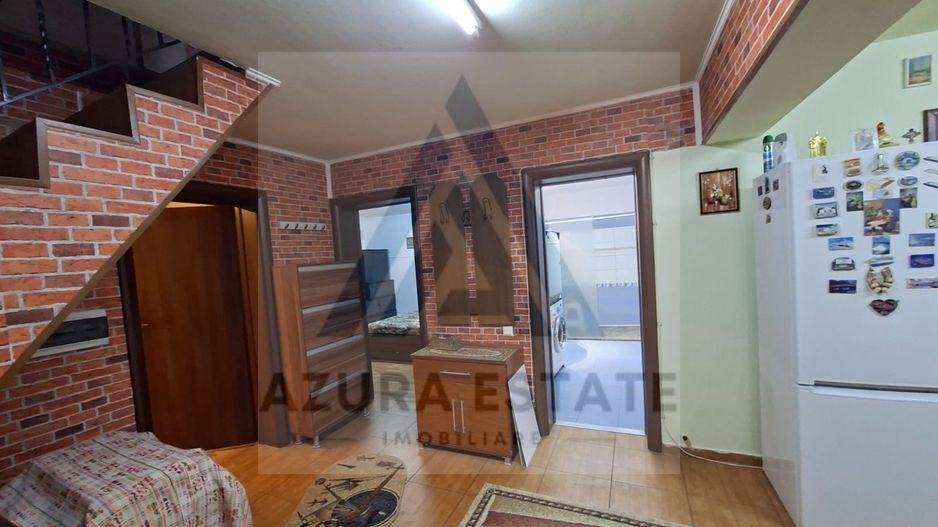 Casa 6 camere 2 bai curte 306 mp utili si parcare privata in Selimbar - Poză 1