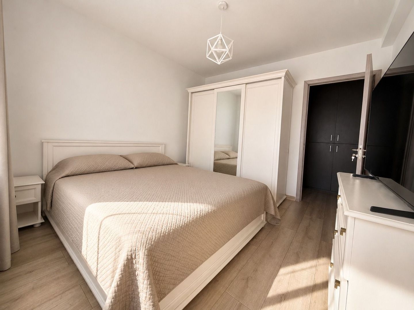 Apartament 2 camere Pajura | mobilat | bloc reabilitat - Poză 3