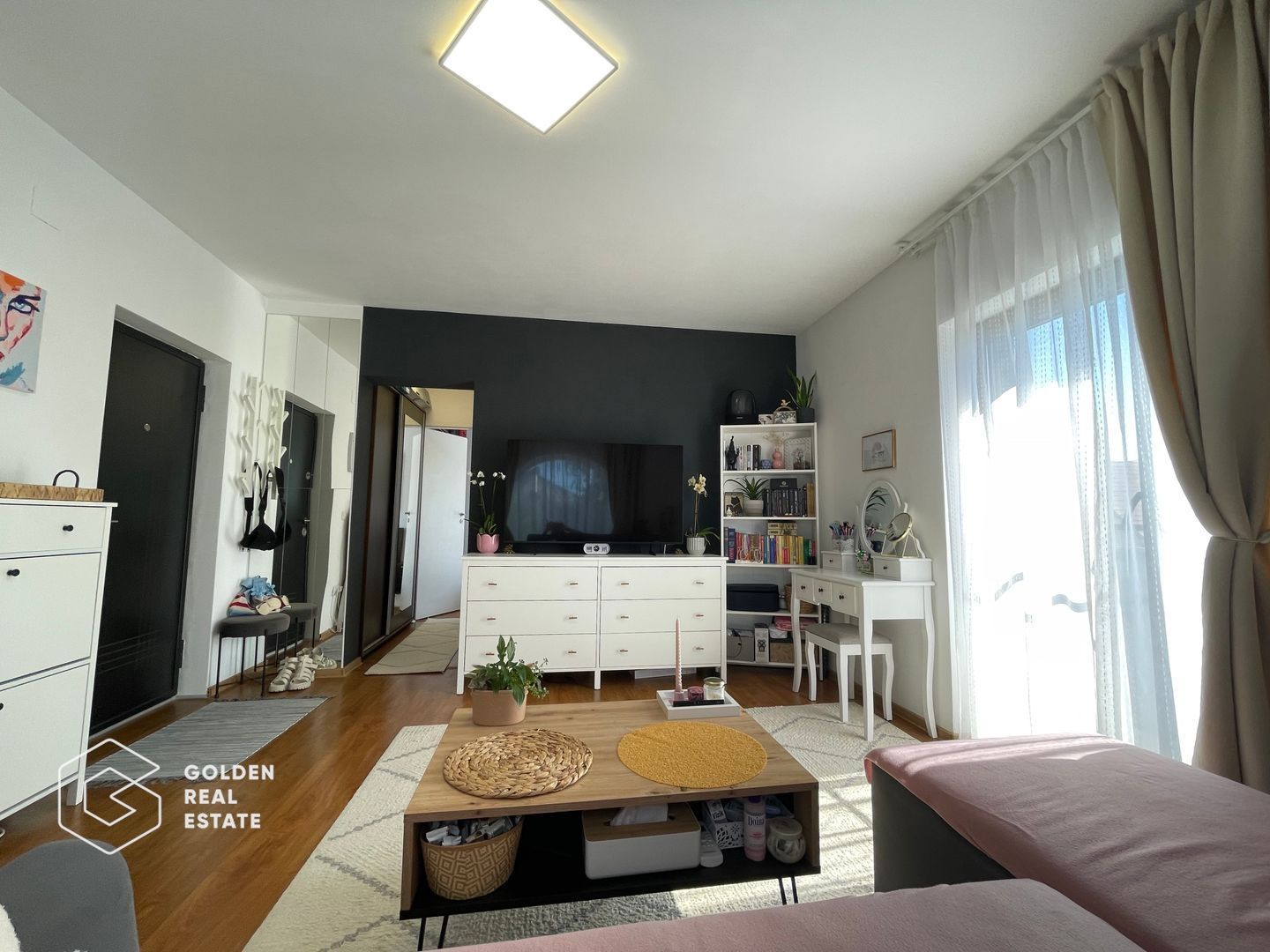 Apartament superb cu 2 camere, gradina de 50 mp, Dumbravita - Poză 2