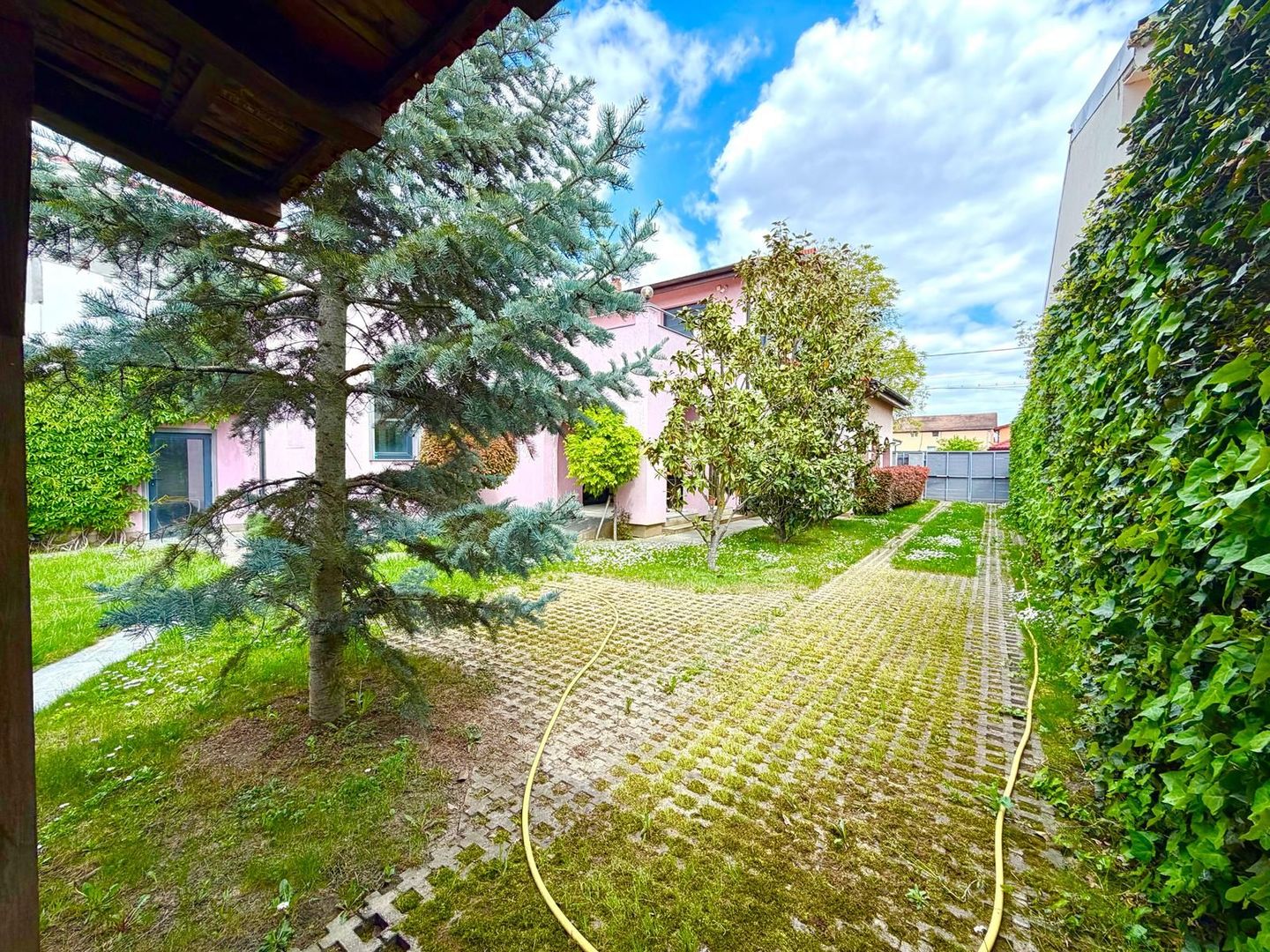 Vila cu 4 camere cu lift, jacuzzi și terasă panoramică tip penthouse - Poză 17