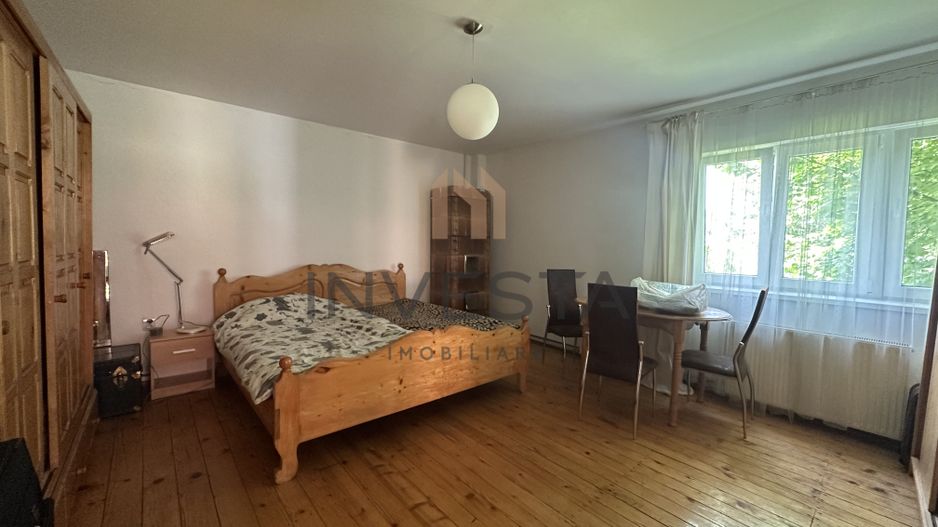 Casă cu teren de 890 mp/ Cartier Gruia - Poză 2