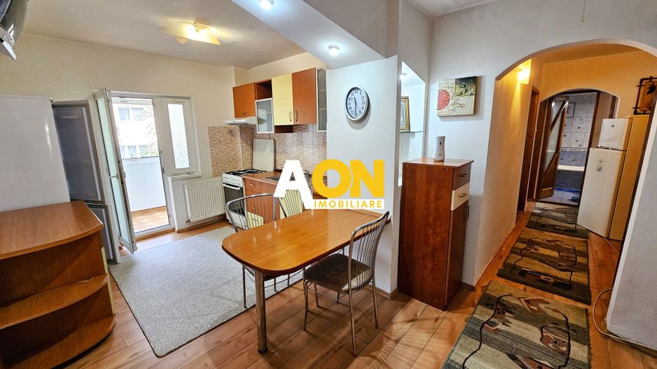 Apartament 3 camere, et.1, cu parcare si boxa, cartier Tolstoi - Poză 2