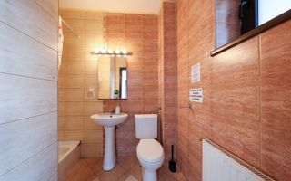 Vilă spațioasă de vânzare în Predeluț, Bran | 2000mp - Poză 30