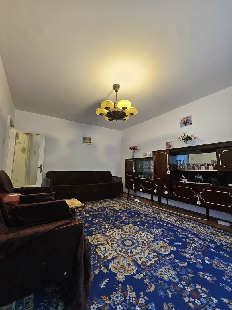 Apartament 3 camere- Lapus, zona Restaurant intim - Poză 4