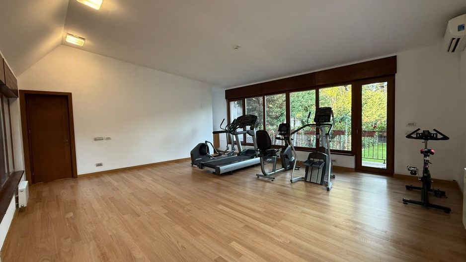Vilă elegantă cu teren de aproximativ 1.000 mp - Poză 28