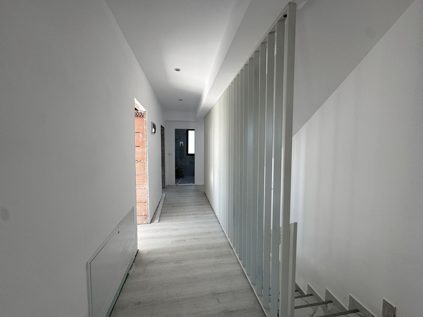 Vila 5 camere Otopeni Central-bucatarie si finisaje incluse - Poză 13