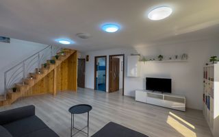 Casă modernă cu 5 camere, garaj și curte mare, mobilată in Corbu - Poză 9