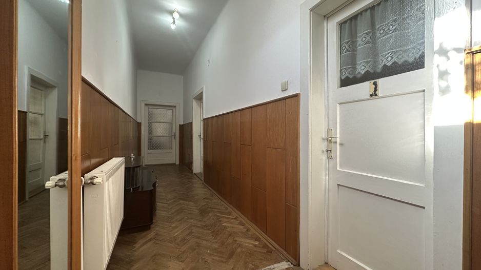 Apartament in casa spațios la doar 5-7 minute de Centrul Istoric - Poză 18