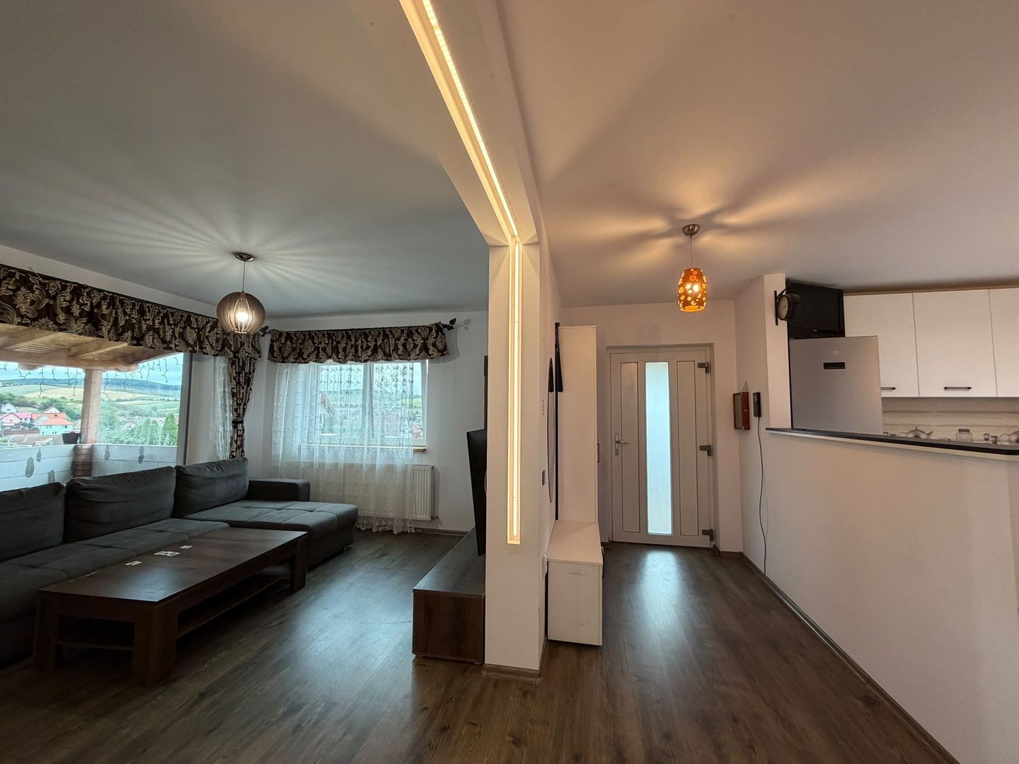 Casă de vânzare în Șura Mare, teren 334 mp - Poză 5