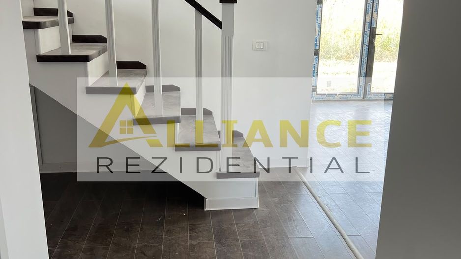 Vila de vanzare-4 camere-2 bai-Teren 350 MP - Poză 20