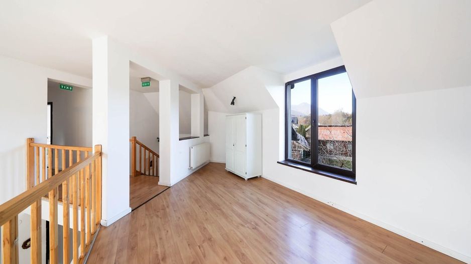 Vilă spațioasă de vânzare în Predeluț, Bran | 2000mp - Poză 35