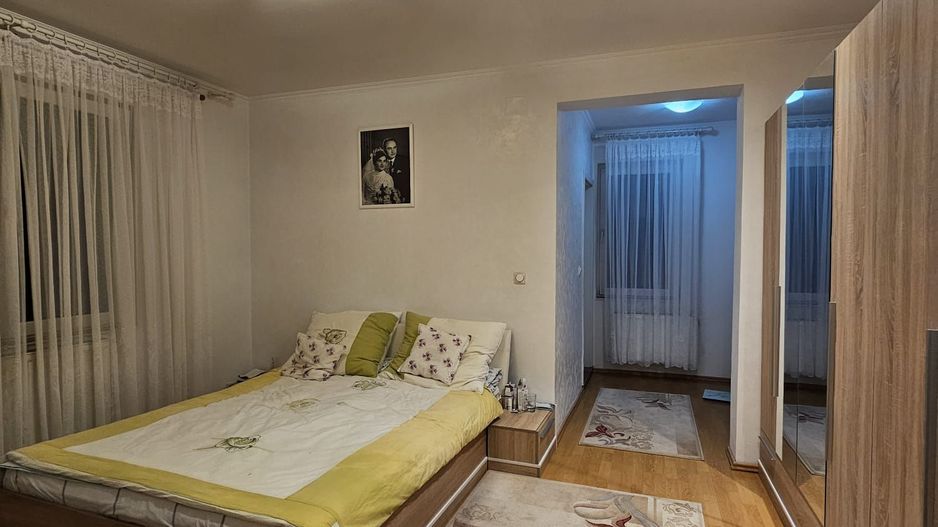 Vila  Oradea zona Iorga 420 mp ,teren 2000 ml - Poză 12