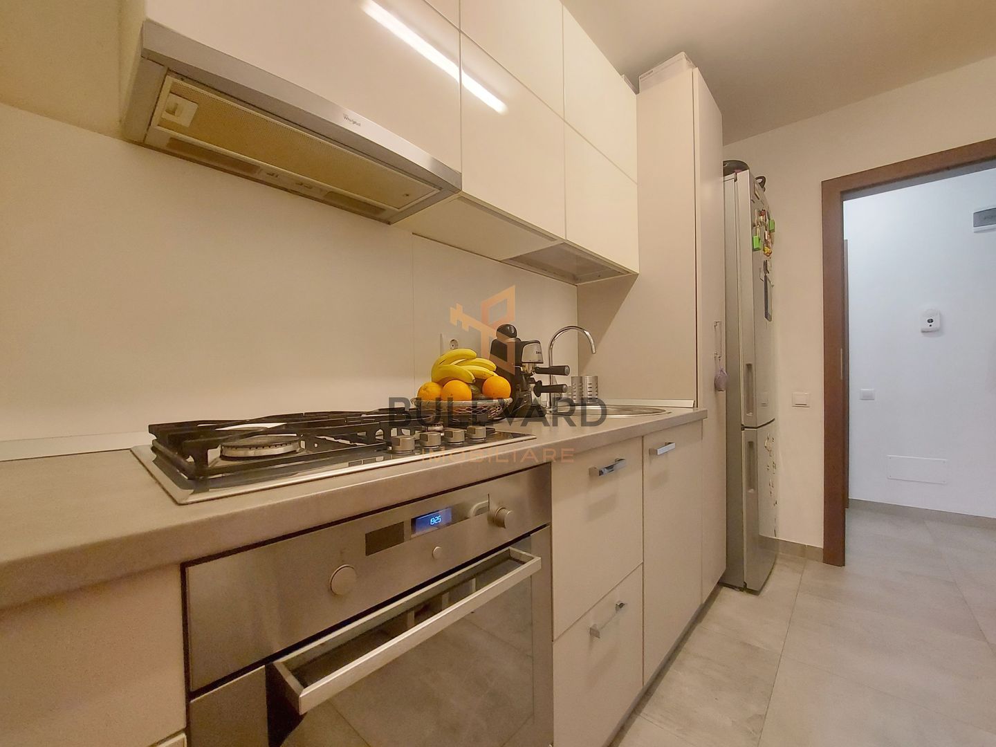 Apartament cu 3 camere la cheie! - Poză 8