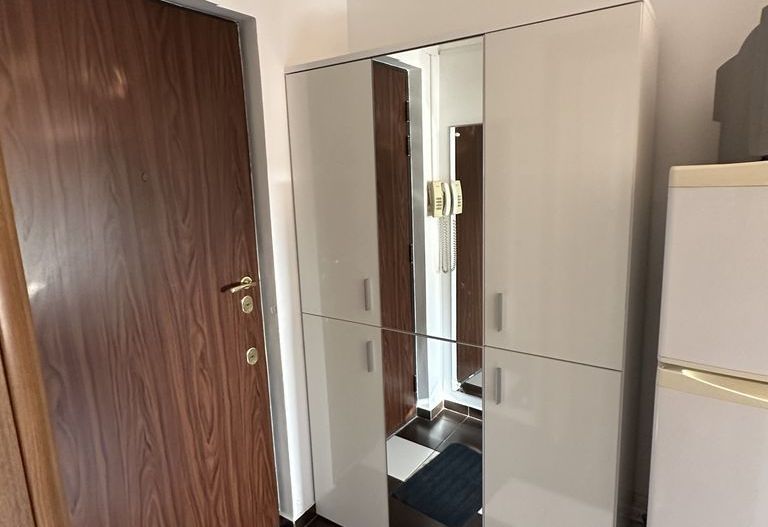 Apartament 2 camere semidecomandat, mobilat și utilat - Poză 2