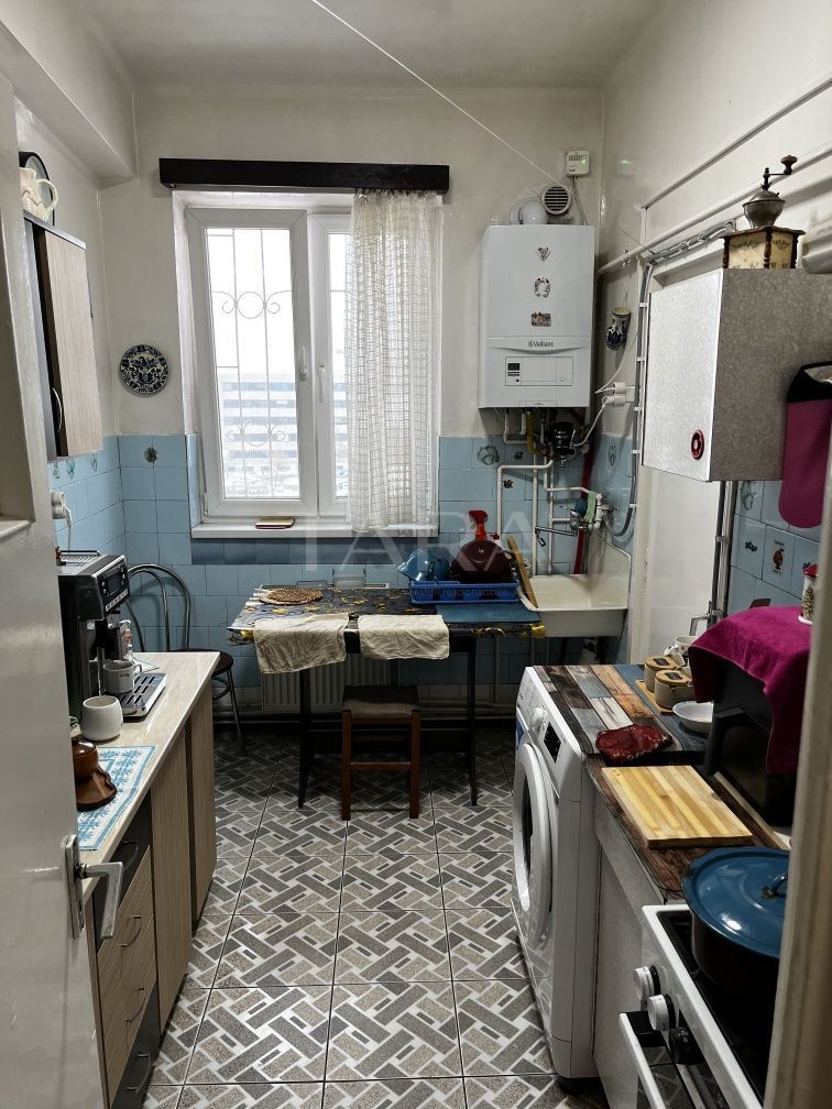 Apartament 3 camere luminos,  zona Facultatea de Litere - Poză 5