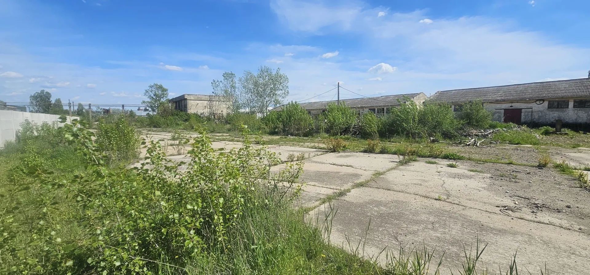 DE ÎNCHIRIAT – TEREN INTRAVILAN 2.077 MP - ZONA INDUSTRIALA - STR. MACULUI - Poză 2