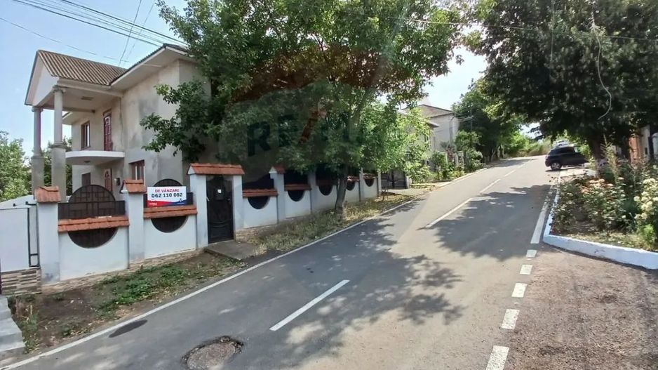 De Vinzare Casa în 2 nivele or. Orhei, - Poză 2