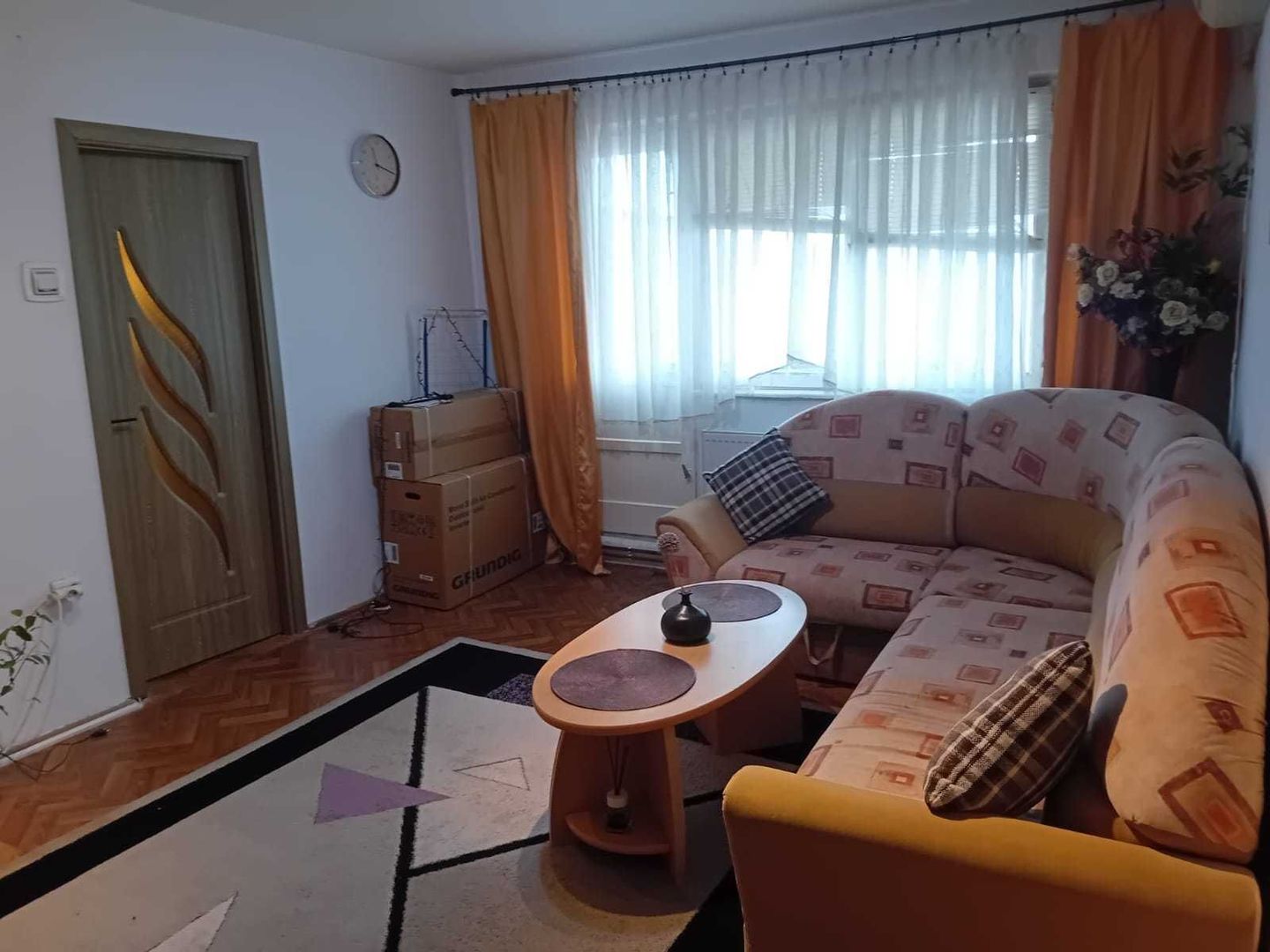 Spitalul Judetean | 3 Camere | 2 Balcoane | Centrala proprie | Clima - Poză 1