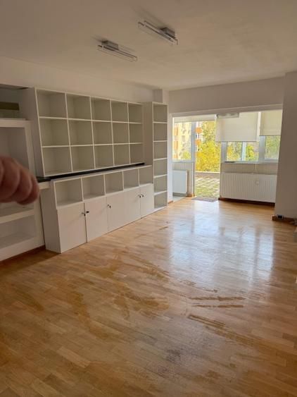 BRASADAS inchiriaza ap 3 cam birou/locuit - terasa - Unirii. - Poză 4