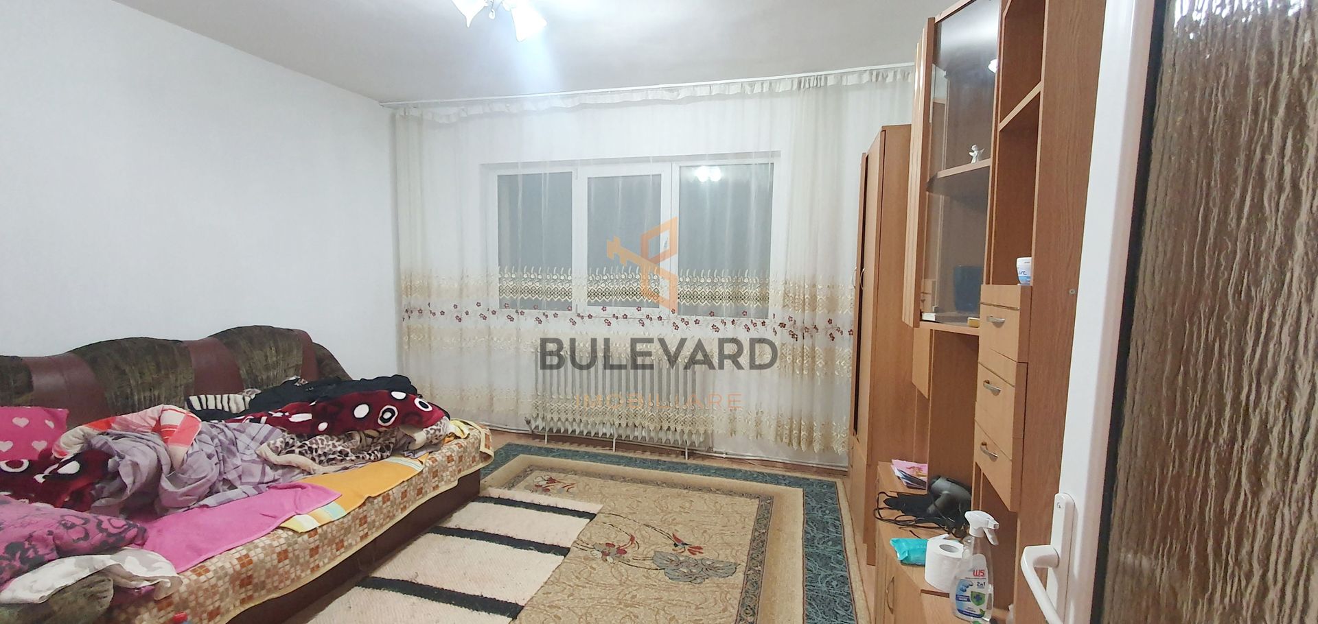 Apartament cu 4 camere, zona Winmarkt! - Poză 1
