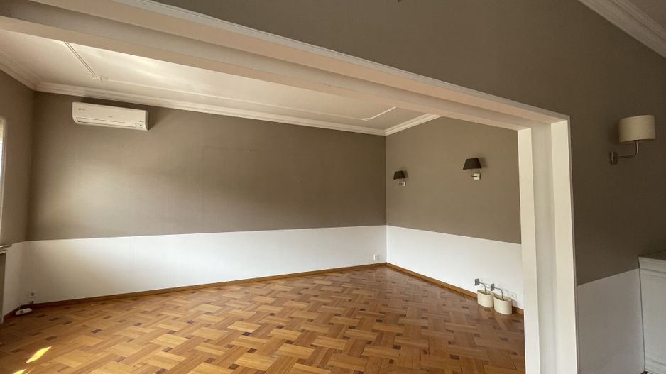 Apartament cu 4 camere de vânzare în zona Primaverii - Poză 3