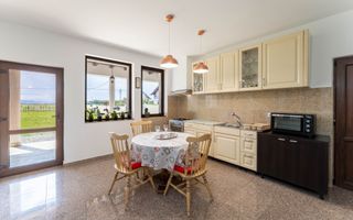 Oportunitate Rară | Proprietate Exclusivă în Izvor - Poză 8