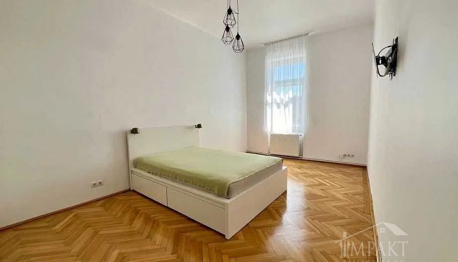 Vanzare apartament cu 2 camere in centrul oasului! - Poză 1
