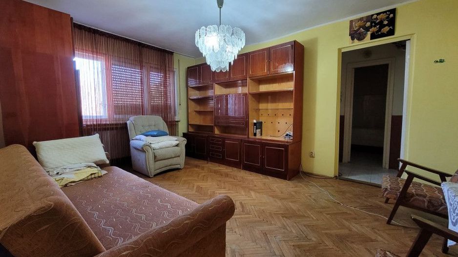 De Vânzare apartament 3 camere Micro 16 - Poză 4