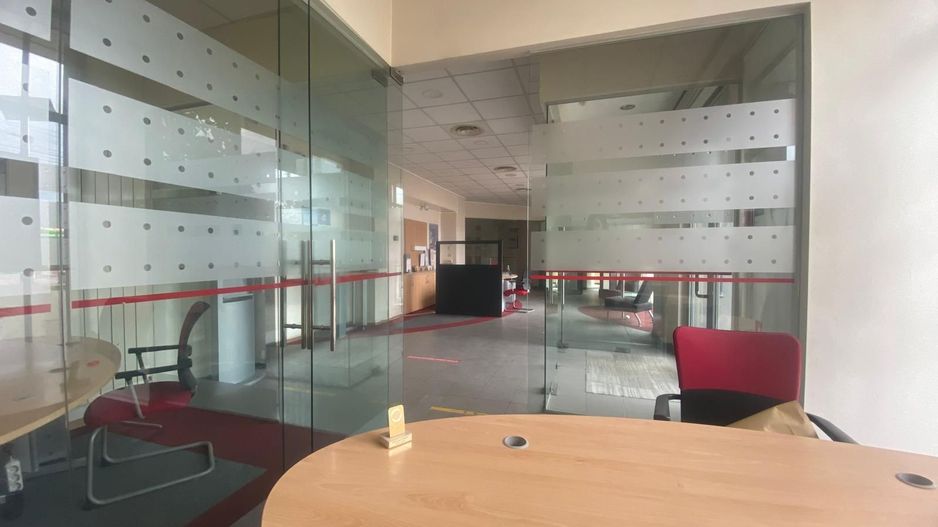 Spațiu comercial de închiriat-zonă ultracirculată, Micro 3 -Târgoviște - Poză 2