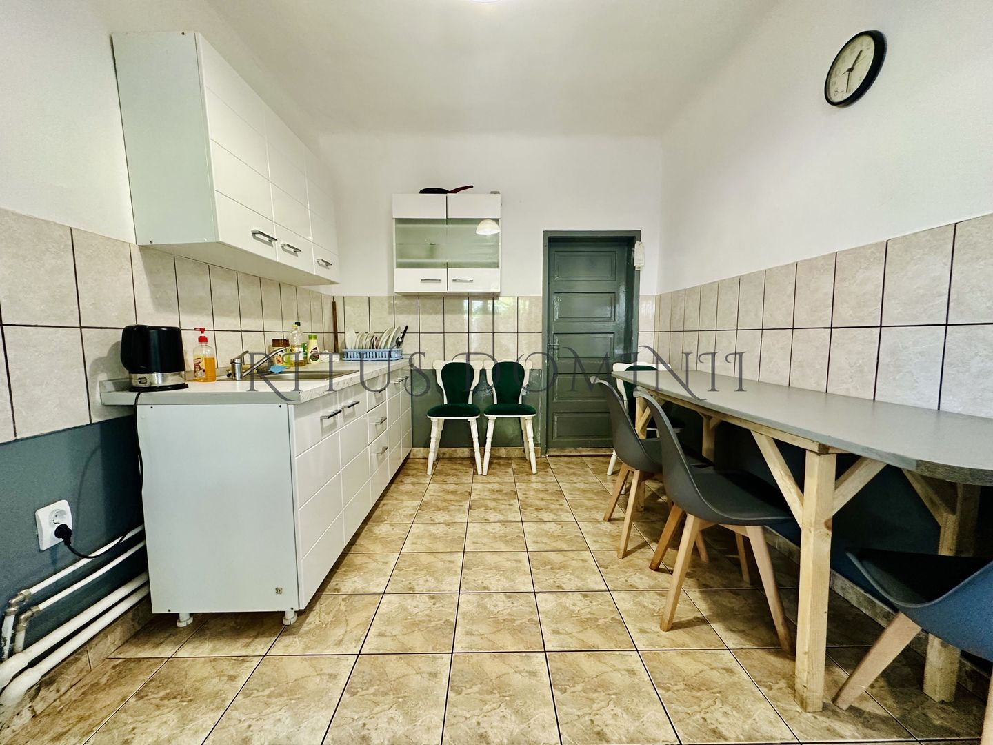 Apartament pentru 10 muncitori la Casa, Nufărul - Poză 4