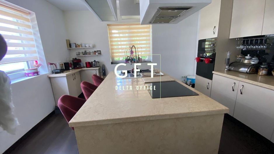 PRET REDUS!!! Vila de lux, P+E+M, piscina, 7 minute de centru Bistritei - Poză 9