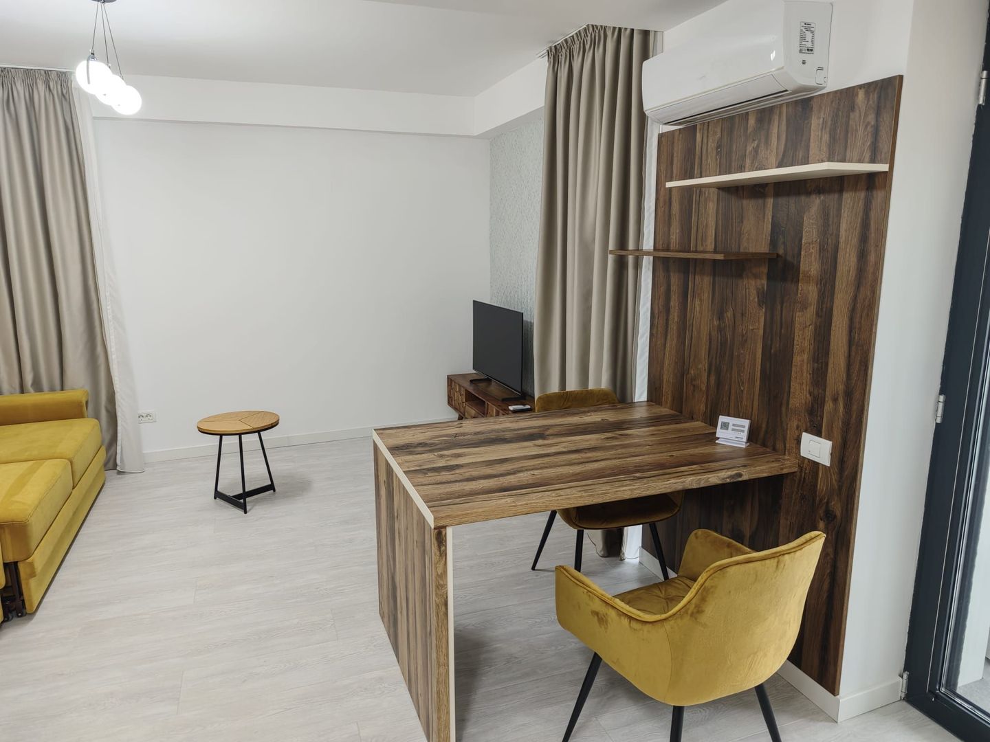 Apartament 2 camere Decebal prima inchiriere totul nou - Poză 2