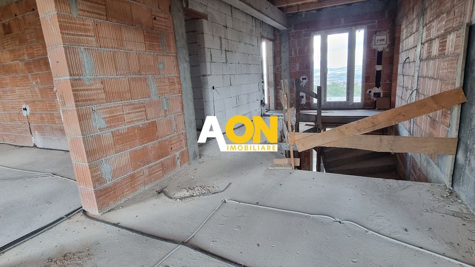 Vila la rosu, zona Schit - Poză 7