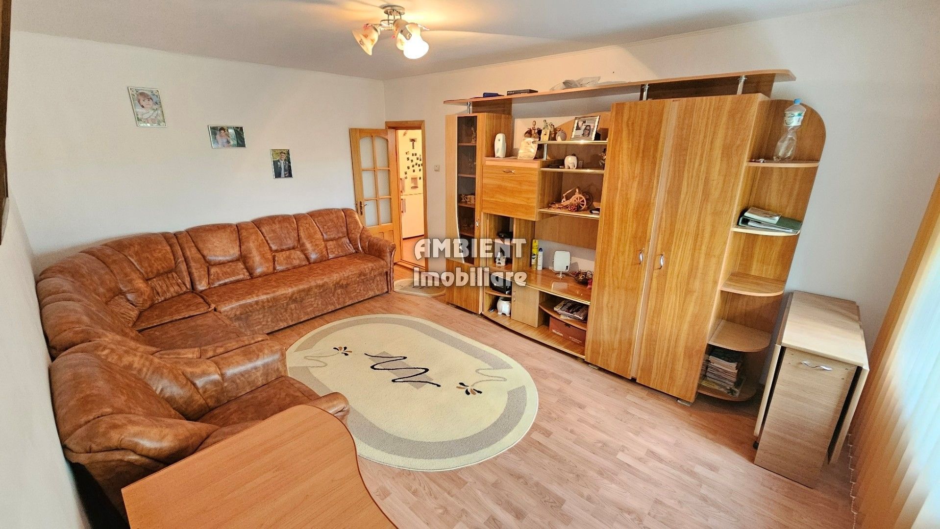 Apartament cu 2 camere, mobilat si utilat, zona TRAIAN; - Poză 1